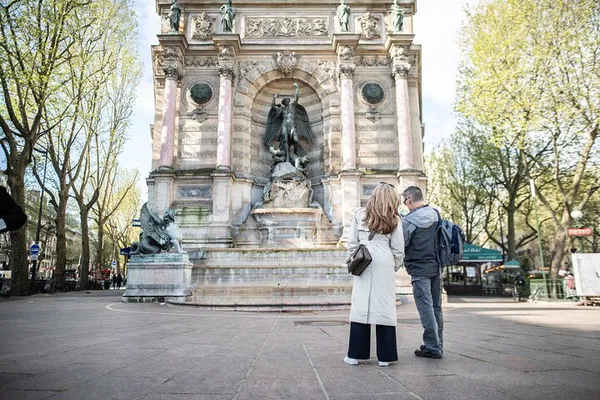 Latin Quarter Paris: Private Tour for Literary Lovers