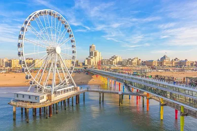 Amsterdam to Rotterdam: Private Transfer with Hague Stopover