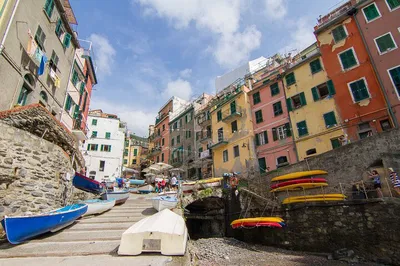 Unveiling Cinque Terre's Coastal Charm: A Personalized Italian Escape