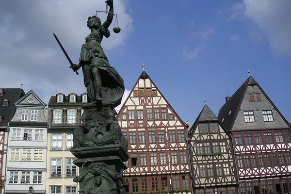 Frankfurt Walking Tour: See Highlights & Hidden Gems