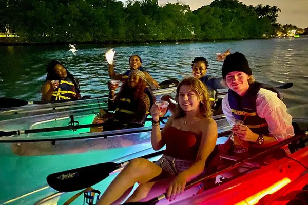 Austin Night Kayak Glow Tour: See City Lights!