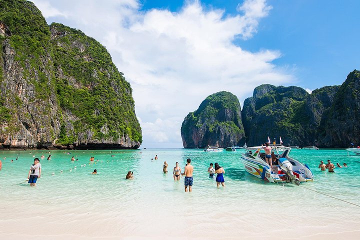 Phi Phi Islands Speedboat Adventure: Krabi's Tropical Paradise Awaits!
