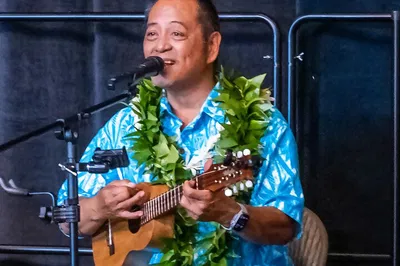Maui Ukulele Lesson: Learn to Play in Paradise!