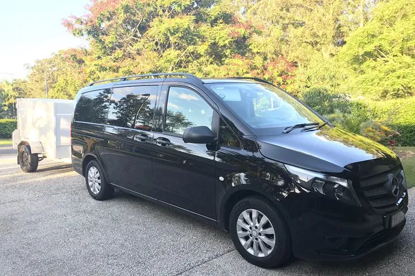 Luxury Noosa to Sunshine Coast Airport Transfer: Stress-Free Travel