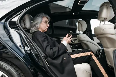Effortless London Transfers: Heathrow to Central London Private Car Service