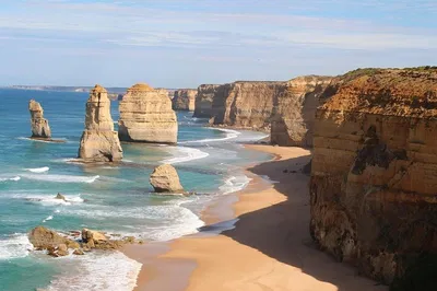 Great Ocean Road Adventure: Unveiling Coastal Majesty