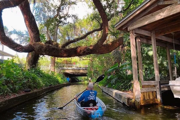 Glide Through Winter Park's Clear Kayak Canals: A Venetian Adventure!