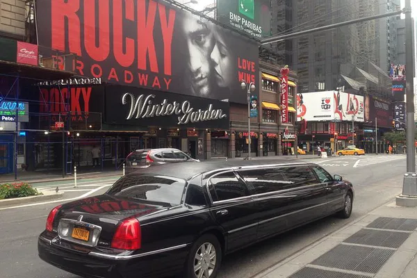 Luxury Shopping Getaway: Woodbury Common Limousine Day Trip