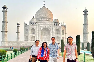 Agra's Architectural Marvels: A Guided Tour of the Taj & Beyond