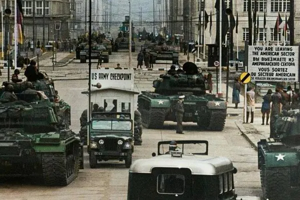 Berlin WWII & Cold War Tour: Small Group History