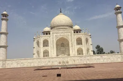 Majestic Taj Mahal: A Luxurious Day Trip from Jaipur