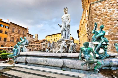 Florence Legends: Uncover City Secrets on a Walking Tour!