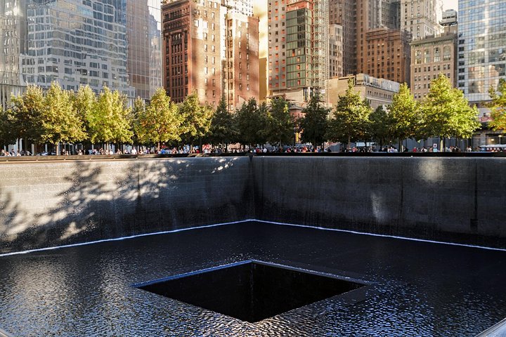 Reflect & Remember: 9/11 Memorial Tour with Museum Access