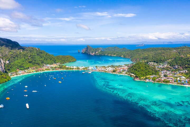 Early Bird Adventure: Discover Maya Bay's Sunrise Serenity, Phi Phi Islands