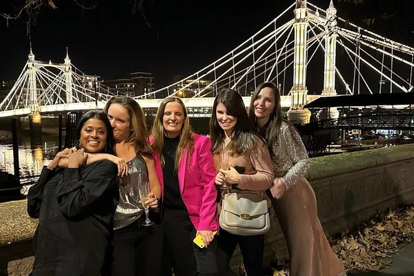 London by Night: Electric Taxi Tour of Illuminated Landmarks