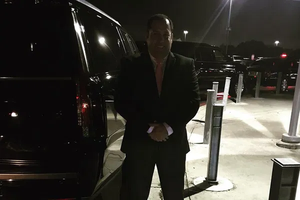 Luxury Belize Transfers: Discreet & Punctual Black Car Service