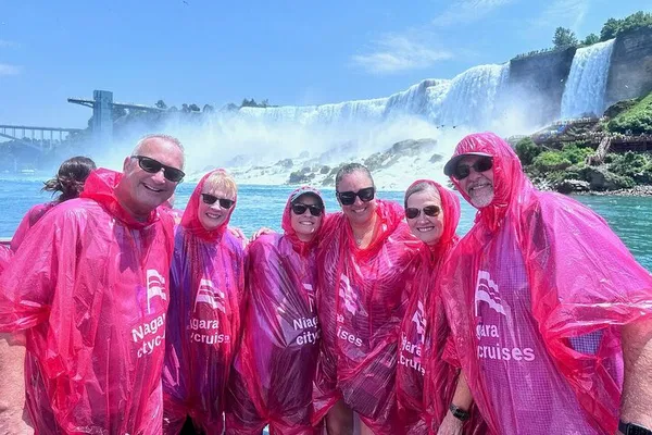 Niagara Falls: An Immersive Adult Walking Tour Experience