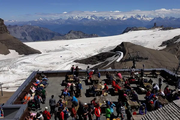 Glacier 3000 Private Excursion: Swiss Alps Adventure with a Personal Touch