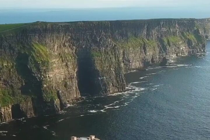 2-Day Cliffs of Moher Luxury Car Tour: Wild Atlantic Way
