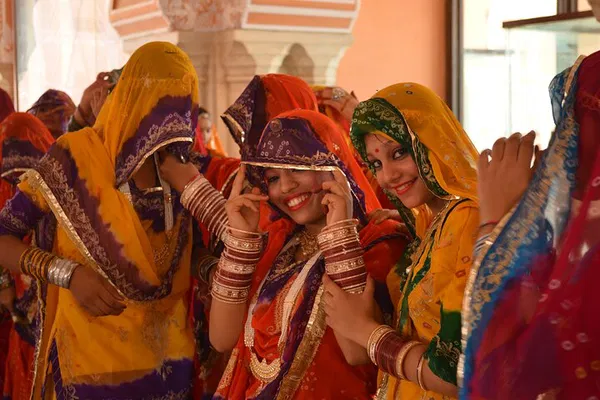 Unveiling Jaipur's Splendor: A Personalized Day of Discovery