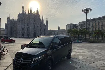 Luxury Airport Transfer: Milan with V-Klass Comfort