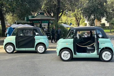 Rome's Dolce Vita: Cruise in a Classic Fiat Topolino!