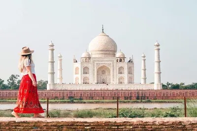 Taj Mahal & Humanity: A Delhi Philanthropic Day Tour