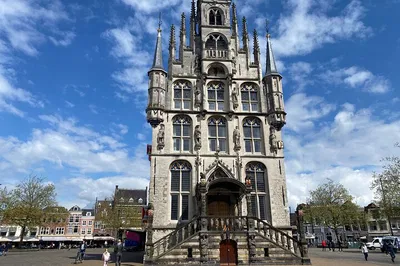 Gouda's Gold Dealer Quest: An Escape Game Walking Tour