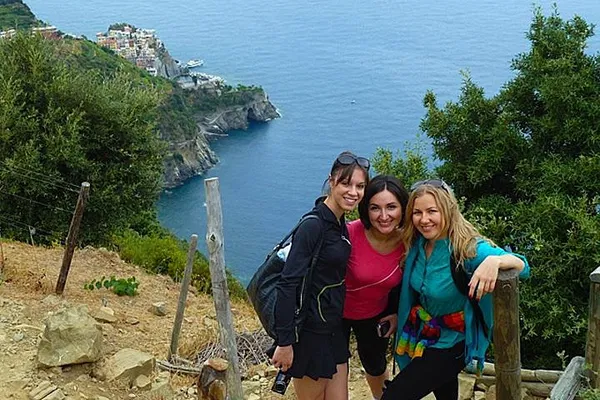 Cinque Terre: Private Trek & Tour with Local Guide