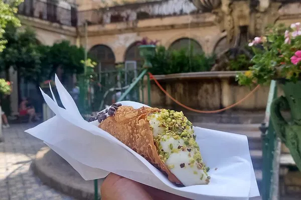 Palermo Street Food Tour: Eat Like a Local!