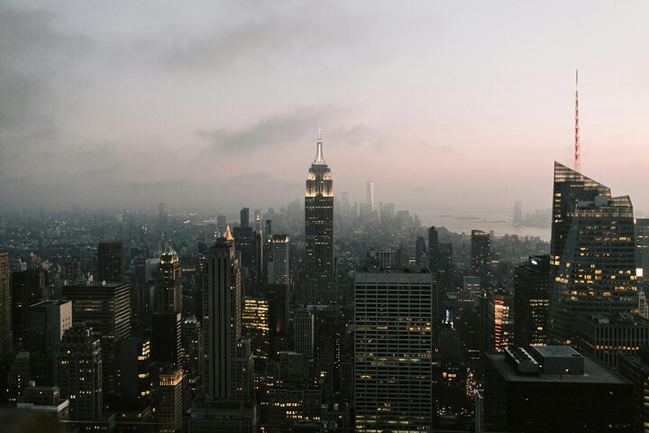 Unveiling NYC's Dichotomy: A Private Contrasts Tour