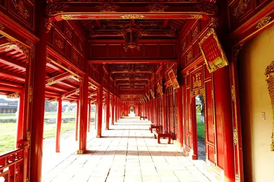 4-Day Hue: Explore Caves, Tombs & Imperial City
