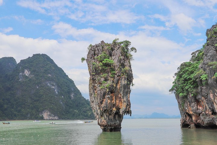 Unveiling Phang Nga Bay: A Premium James Bond Island Speedboat Adventure