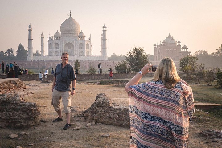 Unveiling Agra's Splendor: A Personalized Taj Mahal Journey