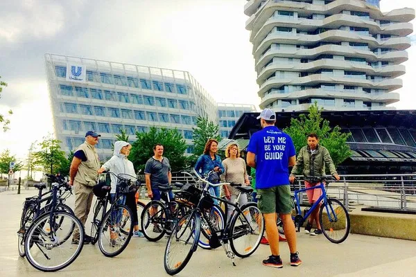 Hamburg on Two Wheels: Uncover the City's Charm with a Bike Tour!