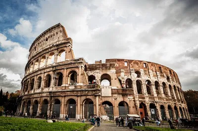 Unveil Ancient Rome: Colosseum, Forum & Palatine Hill Tickets!
