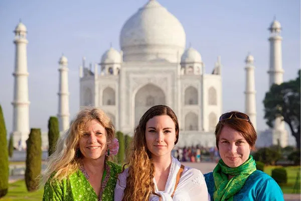 Unveiling Taj Mahal's Majesty: Skip-the-Line Guided Tour