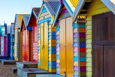 Melbourne CBD Private Tour: Walk, Drive & Hidden Gems!
