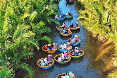 Hoi An: Coconut Boat, Ancient Town & Optional Marble Mountain