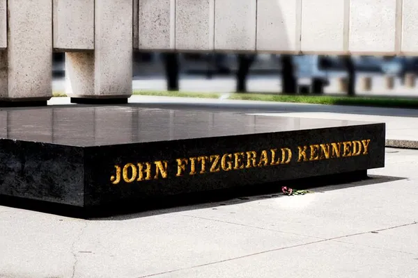 Uncover History: JFK Assassination Walking Tour in Dallas