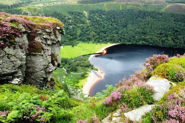 Luxury Wicklow Mountains Limo Tour: Uncover Ireland's Natural Gems