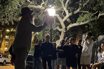 Charleston Ghost Tour: Unearth Chilling Tales & Haunted History