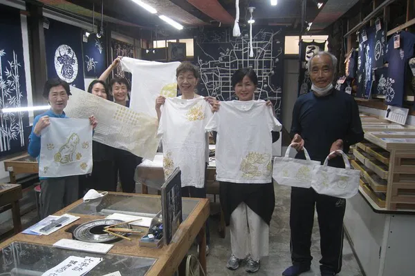 Unleash Your Inner Artist: Kyoto's Roketsu Dyeing Adventure!