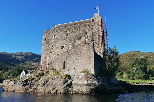 Discover Loch Long & Goil: Castle Views & Cafe Delights