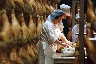 Savor Parma: A Delicious Journey Through Parmigiano & Prosciutto