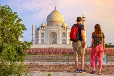 Discover the Taj Mahal: A Luxurious Day Trip from New Delhi