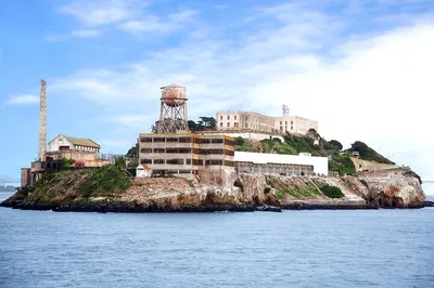 Alcatraz & Bay Cruise: Day or Night Escape!