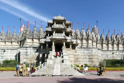 Discover Ranakpur's Spiritual Beauty: A Day Trip from Udaipur