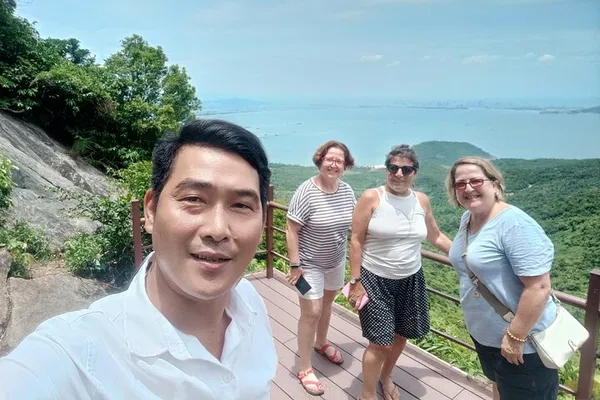 Hue to Hoi An Private Car: Hai Van Pass Sightseeing