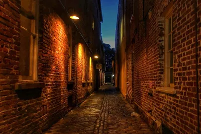 Charleston's Dark History: Adults-Only Walking Tour